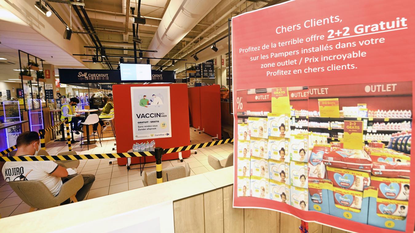 <p>Impfstelle im Carrefour-Supermarkt von Evere.</p>