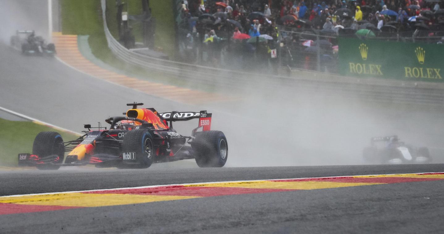 <p>Sieger des Alibi-Grand Prix im Regenchaos von Spa-Francorchamps wurde Max Verstappen (NL/Red Bull).</p>