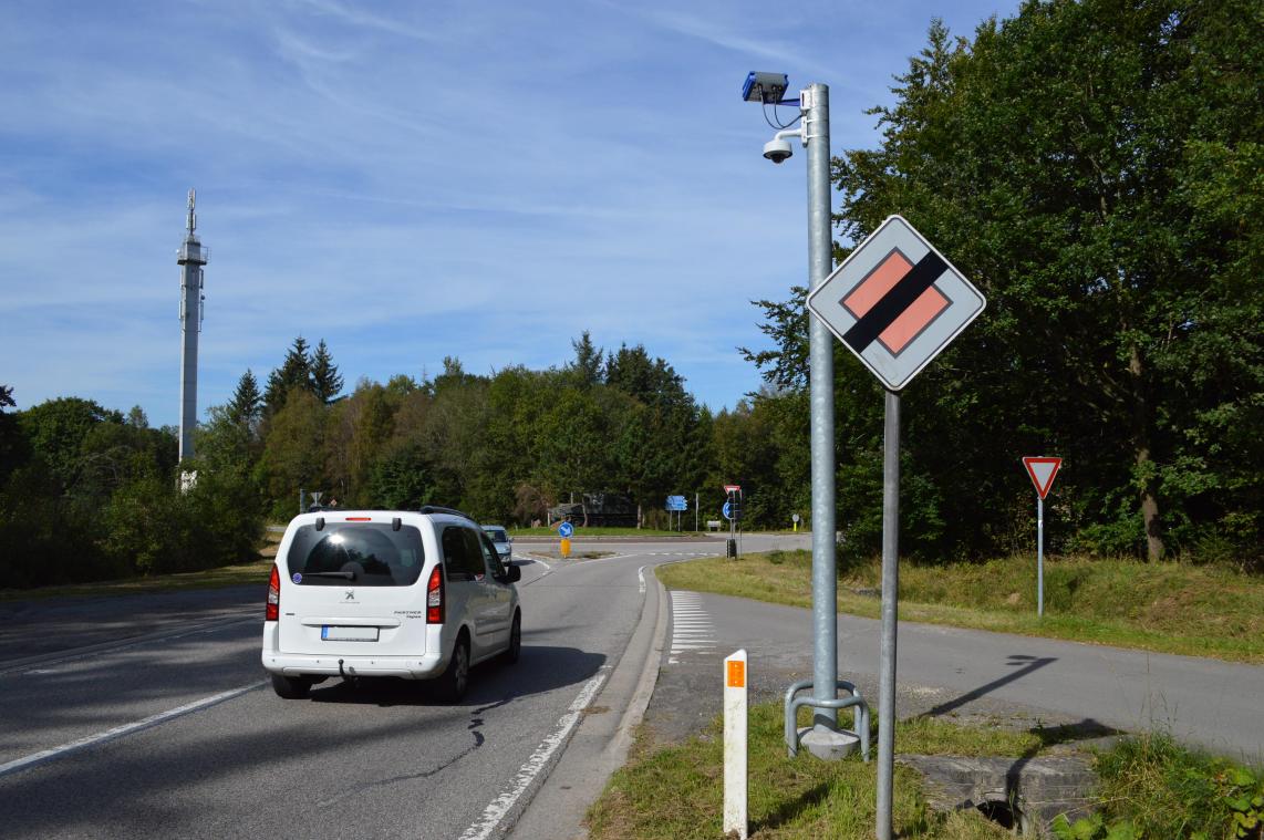 <p>In Elsenborn steht eine ANPR-Kamera am Kreisverkehr „Panzer“.</p>