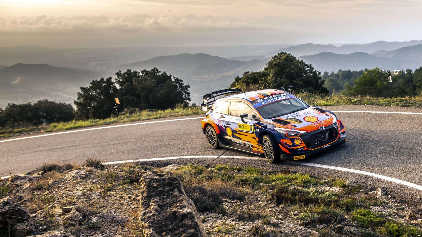 <p>Thierry Neuville (Hyundai), der Spitzenreiter der Spanien-Rallye.</p>