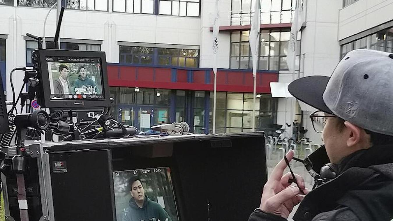 <p>Shawn Bu am Set auf dem Campus Eupener Straße der FH Aachen.</p>