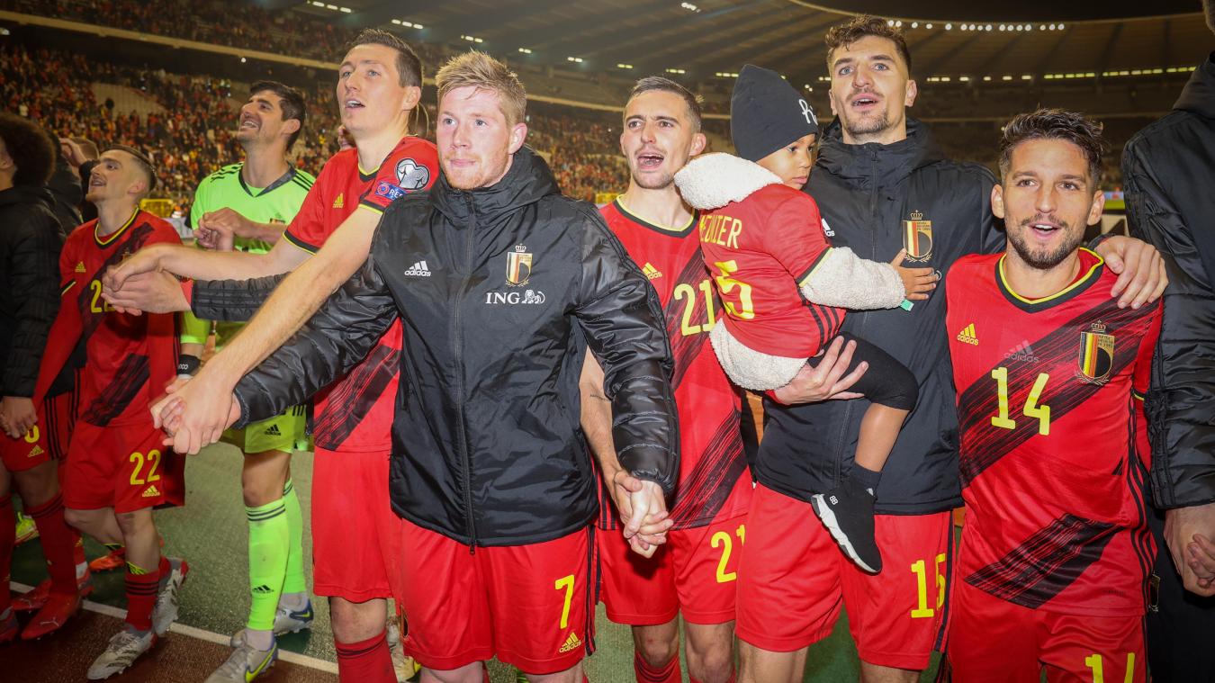 <p>Kevin De Bruyne nahm Belgien am Samstag buchstäblich an die Hand.</p>