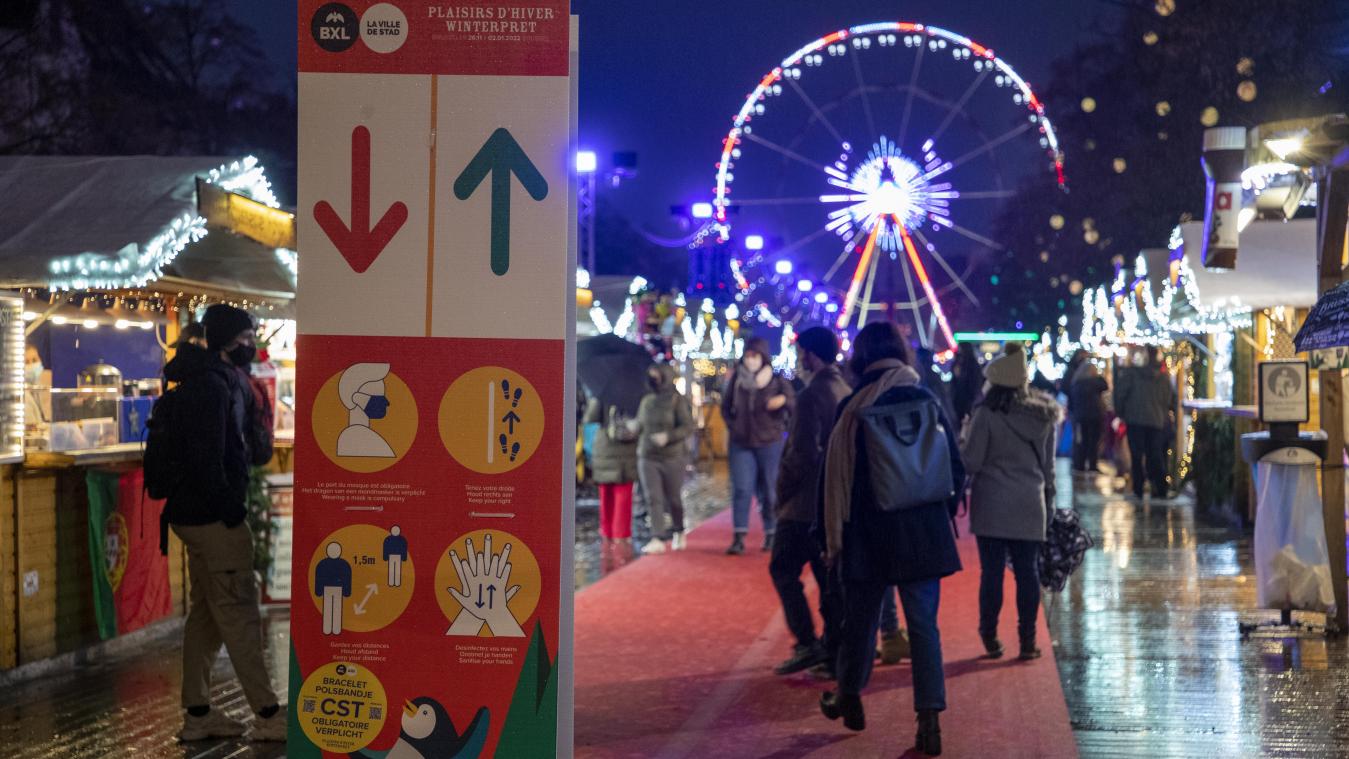 <p>Brüsseler Weihnachtsmarkt auf dem Fischmarktplatz</p>