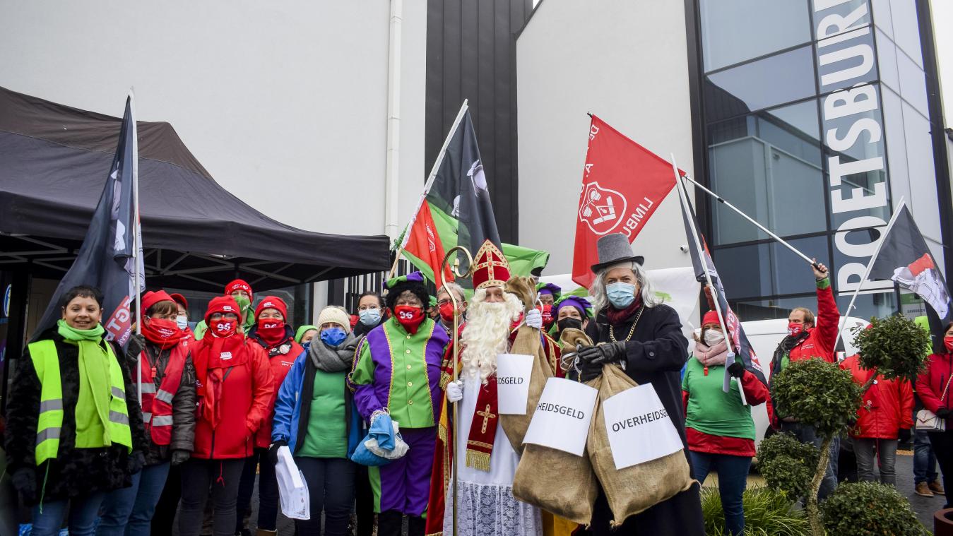 <p>Am 6. Dezember überreichten Gewerkschafter ihre Wünsche symbolisch an den Nikolaus.</p>