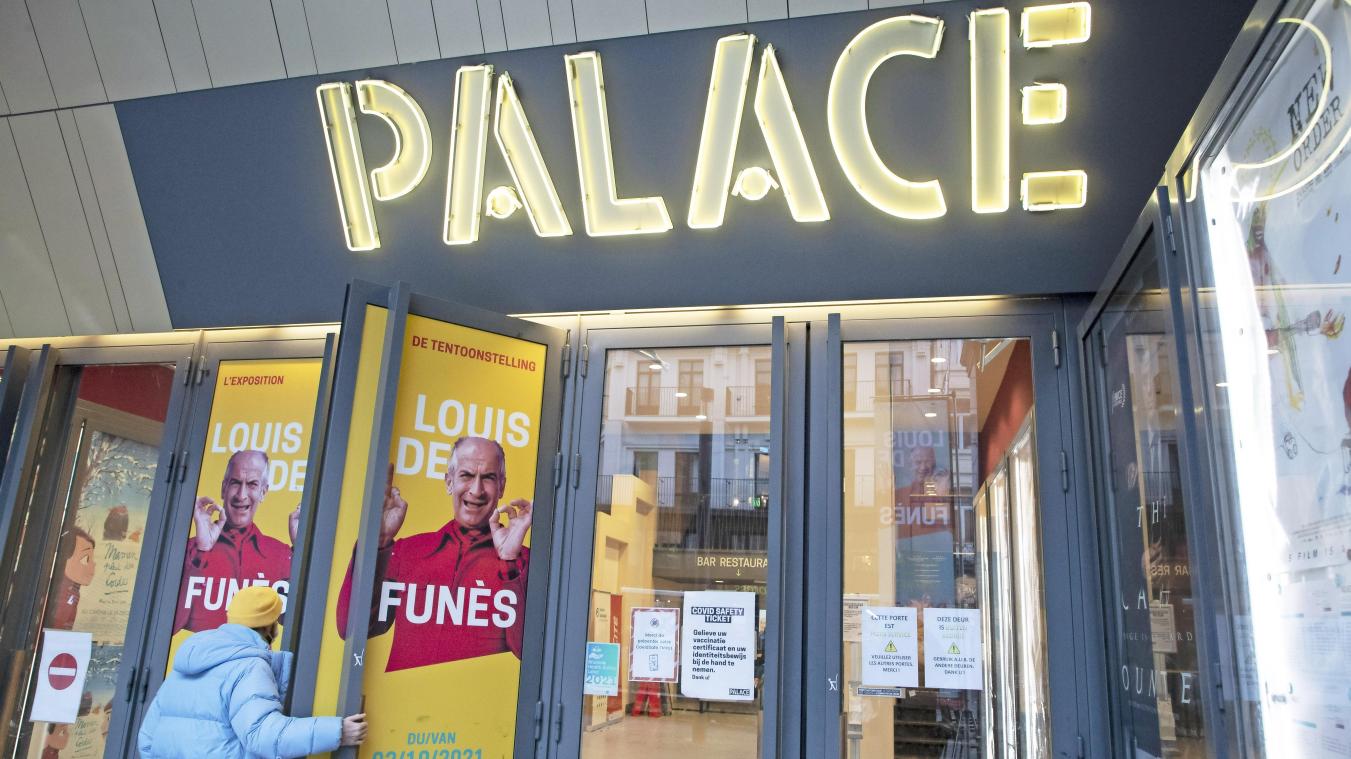 <p>Die Kinos im Land sind nicht von der Aussetzung der Schließung des Kultursektors betroffen. Zahlreiche Lichtspielhäuser aber, wie das „Palace“ in Brüssel, leisten ohnehin Widerstand gegen die Schließung und bleiben geöffnet.</p>