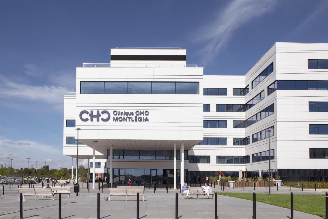 <p>Die Klinik MontLégia auf den Höhen von Lüttich umfasst eine Nutzfläche von 100.000 Quadratmetern. Das hochmoderne Hospital wurde auf einer ehemaligen Kohlemine erbaut.</p>