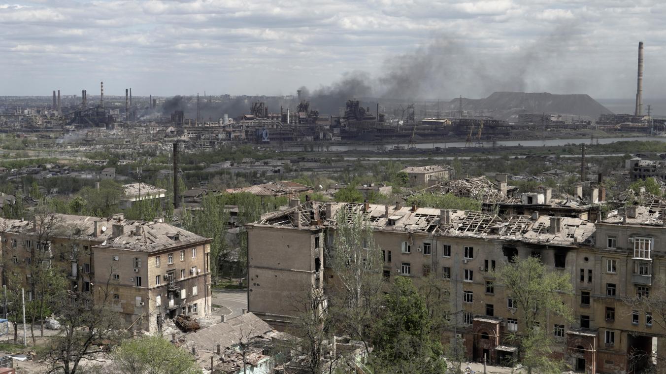 <p>Das Stahlwerk Azovstal in Mariupol wird weiter bombardiert und beschossen.</p>