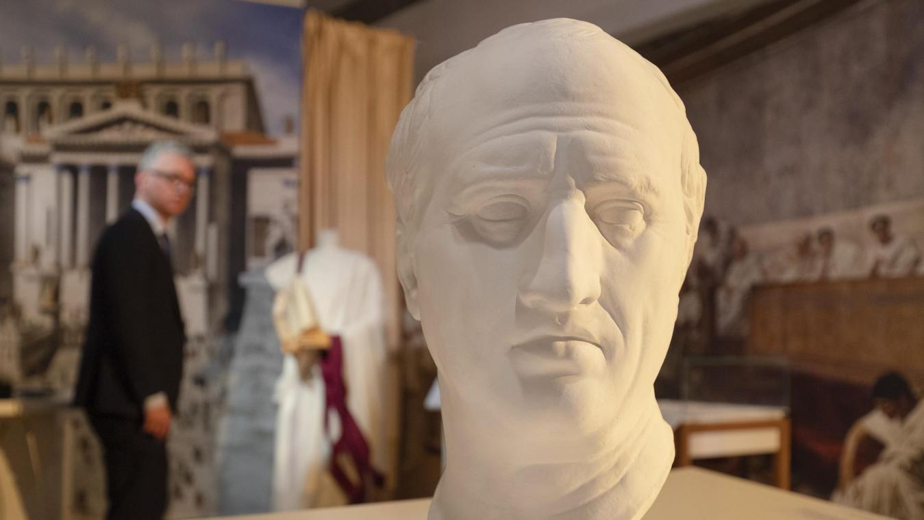 <p>Eine Büste von Cicero ist Teil der Ausstellung Ausstellung „Tot oder lebendig?“ im LWL-Landesmuseum für Klosterkultur. Ob Magnum und Duplo aus dem Supermarkt oder „Carpe Diem“ als Lebensmotto - noch immer steckt viel Latein in unserem Alltag.</p>