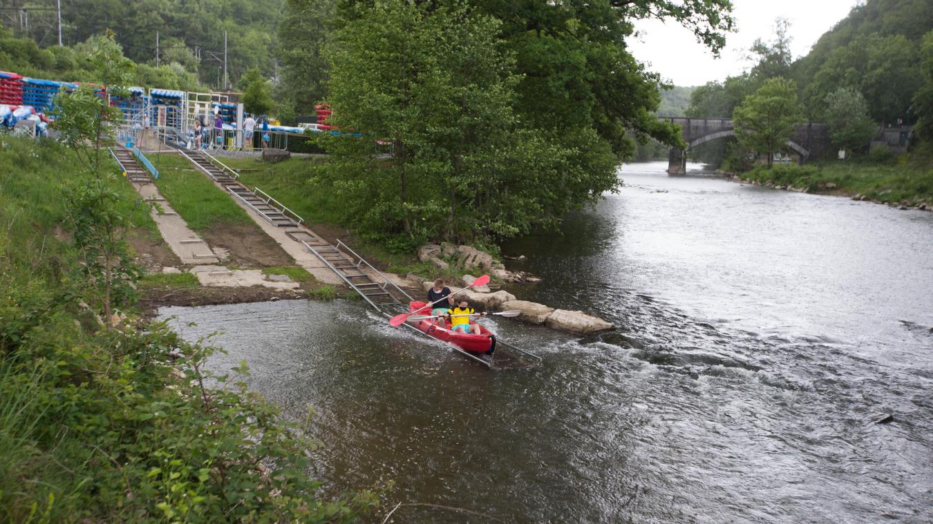 <p>Vor allem im Sommer beleben Kajaks die Lesse.</p>