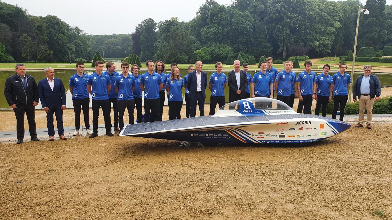 <p>Das Agoria Solar Team bei der Präsentation des BluePoint Atlas in Brüssel.</p>