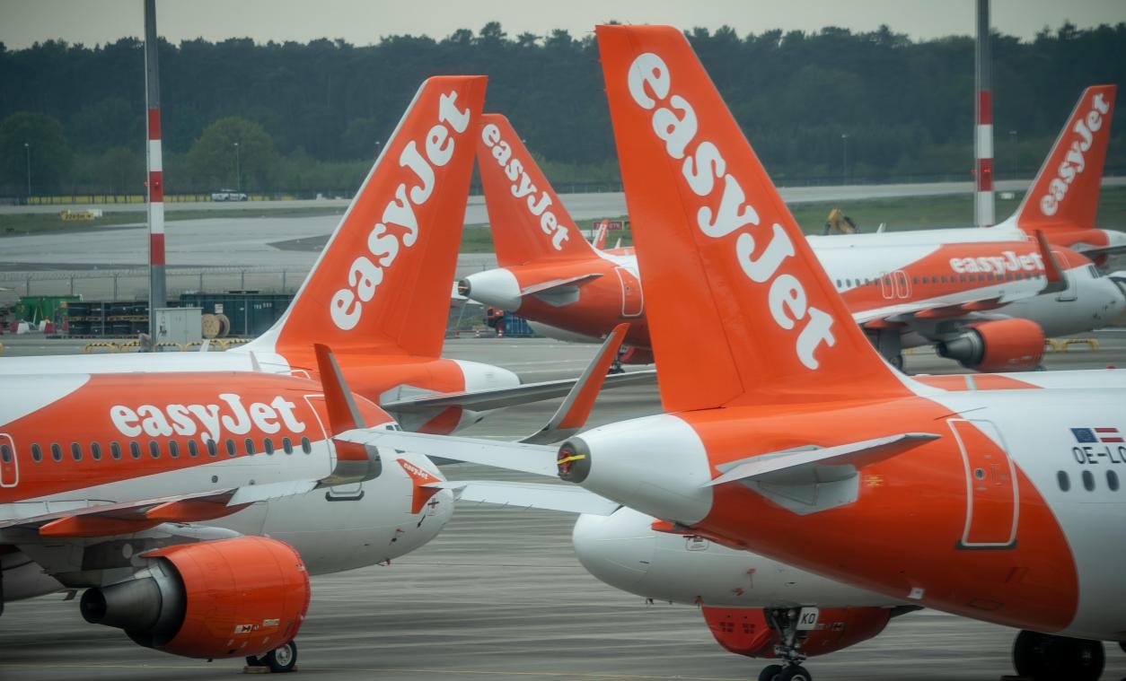 <p>Auch das Kabinenpersonal der Konkurrenz-Airline Easyjet legt in Spanien die Arbeit an insgesamt neun Tagen nieder.</p>
