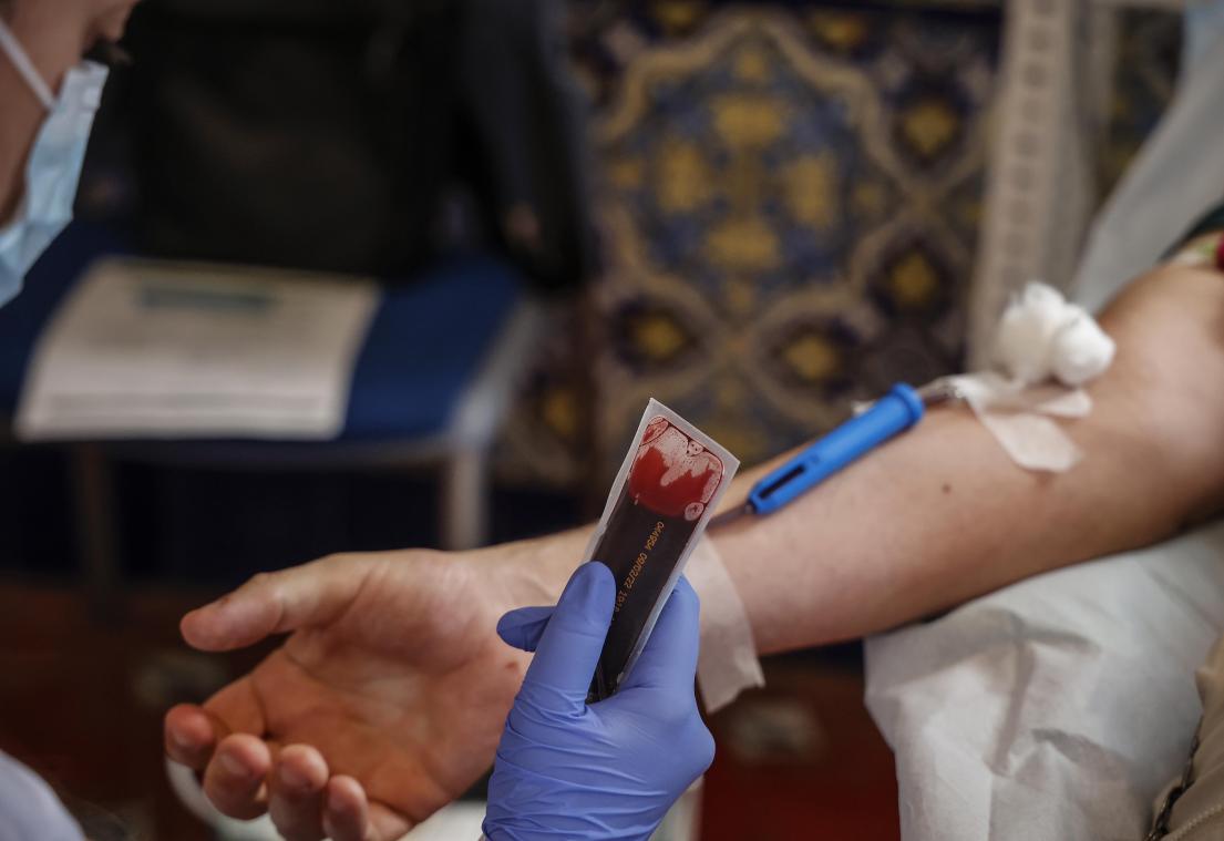 <p>Obwohl die Krankenhäuser in der DG aktuell noch über ausreichend Blutkonserven verfügen, könnten sich auch hier mehr Menschen als bisher als Blutspender engagieren.</p>