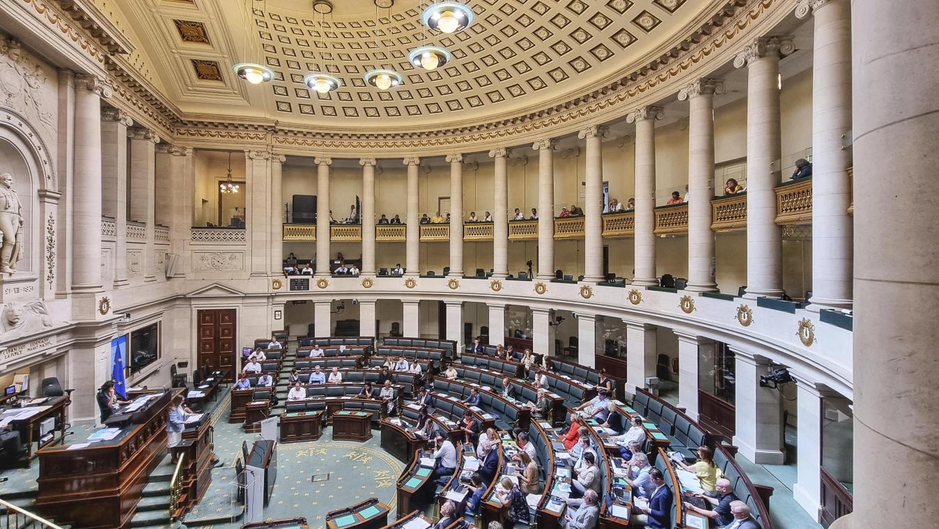 <p>In der Kammer ist am Mittwoch der Gesetzentwurf über den umstrittenen Iran-Deal mit den Stimmen der Mehrheit genehmigt worden.</p>