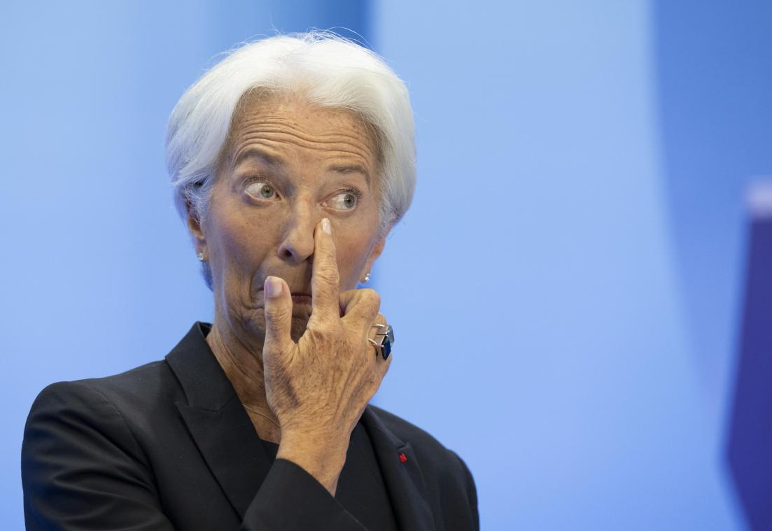 <p>Die Rettung der Gemeinschaftswährung, die Mario Draghi mit seinem „Whatever it takes“ in der tiefsten Eurokrise schaffte, möchte Christine Lagarde mit dem kaum getarnten und nach den Statuten verbotenen Ankauf von Anleihen von Ländern wie Italien schaffen. Wenn das mal nicht ins Auge geht.</p>