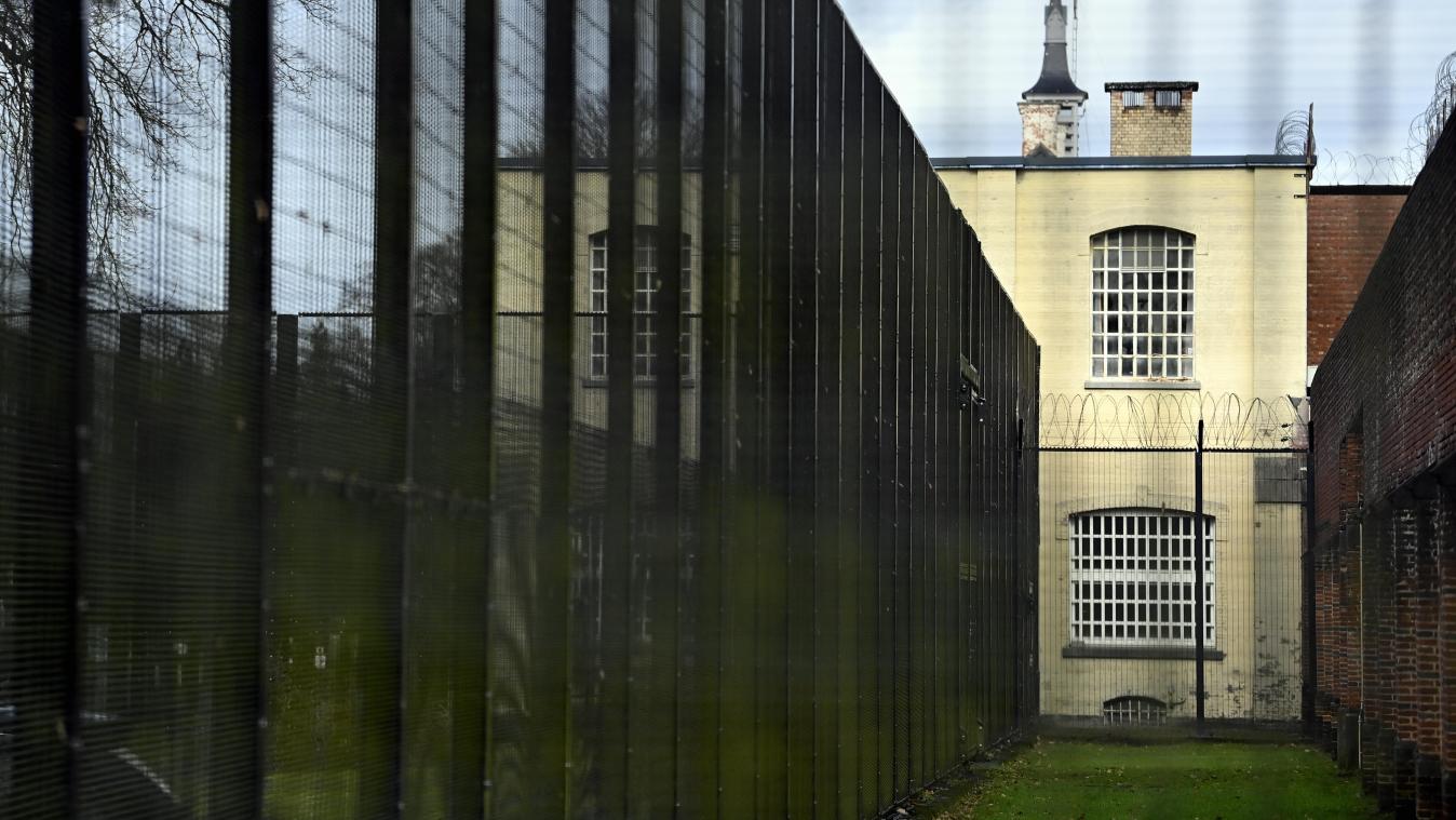 <p>Ein Blick von außen auf die Haftanstalt in Merksplas (Provinz Antwerpen)</p>