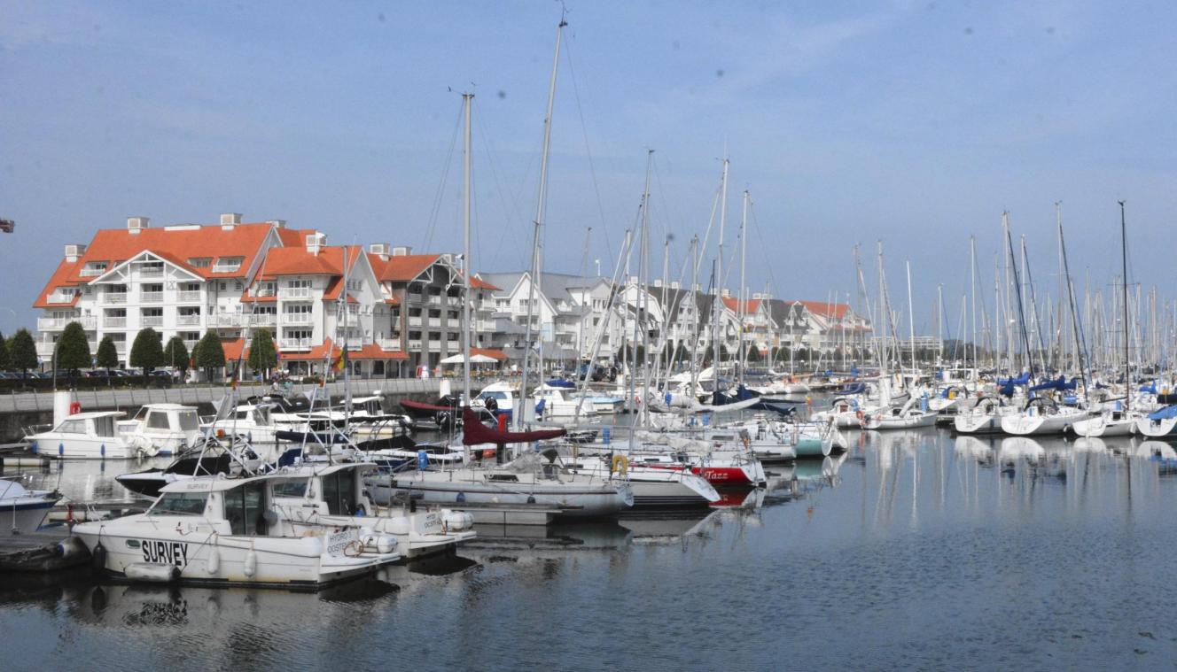 <p>Nieuwpoort (hier der Blick vom Hafen auf neuere, hochwertige Residenzen) zählt zu den Orten, wo in den vergangenen Jahren die Preise beständig angezogen haben und Premium-Appartements weggehen „wie warme Semmeln“.</p>