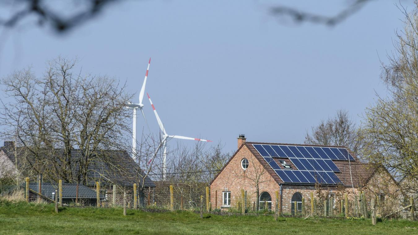 <p>Ein Wohnhaus in der Wallonie setzt auf Photovoltaik: Wind- und Sonnenerngie ergänzen sich laut Elia hierzulande gut.</p>