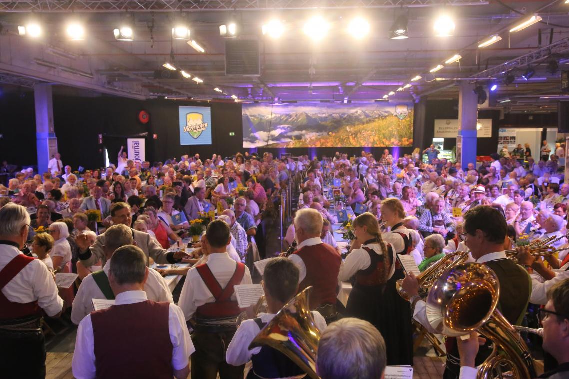 <p>In der Pop-Up Eventlocation ging am Wochenende zum ersten Mal das Tirolerfest über die Bühne. Wenn es nach Lovos-Präsident Patrick Heinen geht, werden die Räumlichkeiten auch 2023 für die Veranstaltung genutzt werden.</p>