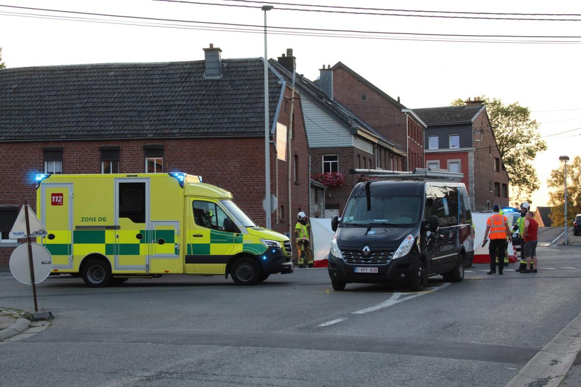<p>Motorradfahrer stößt in Kettenis mit Lieferwagen zusammen</p>