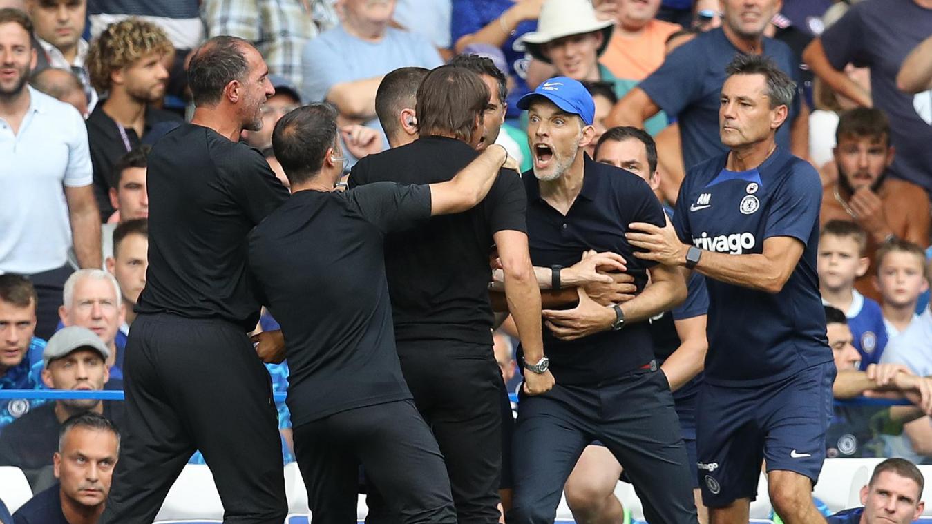 <p>Große Emotionen im London-Derby: Beim hitzigen 2:2 zwischen dem FC Chelsea und Tottenham Hotspur haben beide Teammanager nach dem Abpfiff die Rote Karte gesehen.</p>