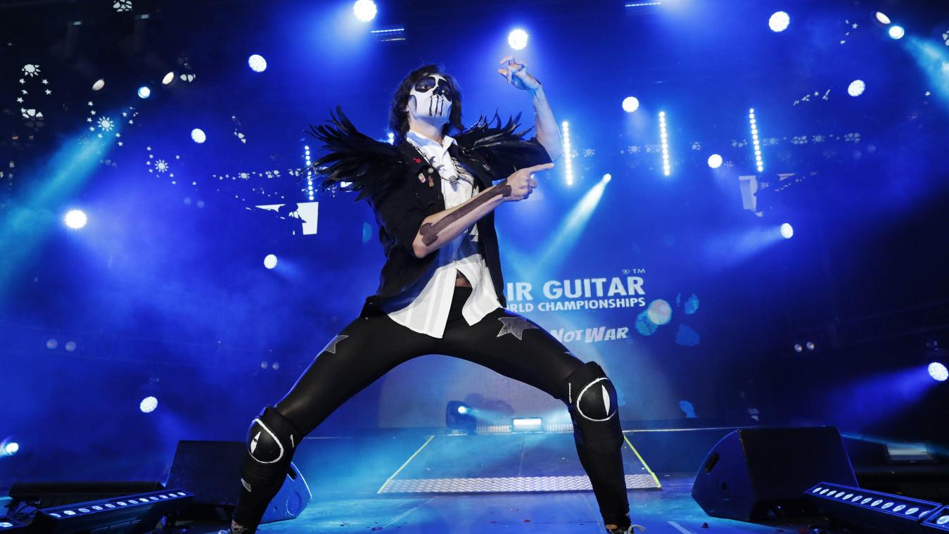 <p>Der Gewinner Kirill Blumenkrants tritt im Finale der Luftgitarren-Weltmeisterschaft auf. Der auch als «Guitarantula» bekannte Weltmeister von 2015, der aus Russland stammt, aber für Frankreich startet, setzte sich in der Stadt Oulo im Finale gegen sieben Kontrahenten durch.</p>
