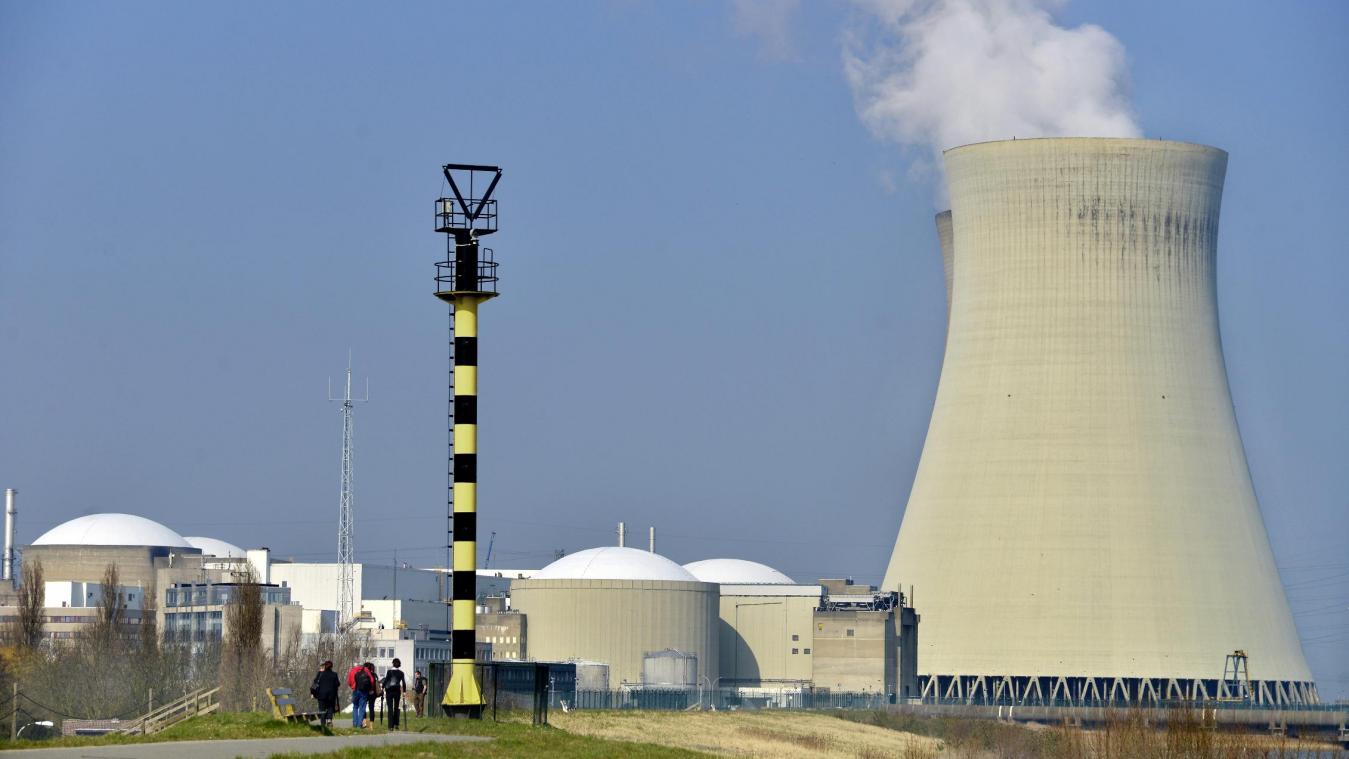 <p>Das Kernkraftwerk in Doel bei Antwerpen: Reaktorblock 3 wurde am Freitagabend runtergefahren.</p>