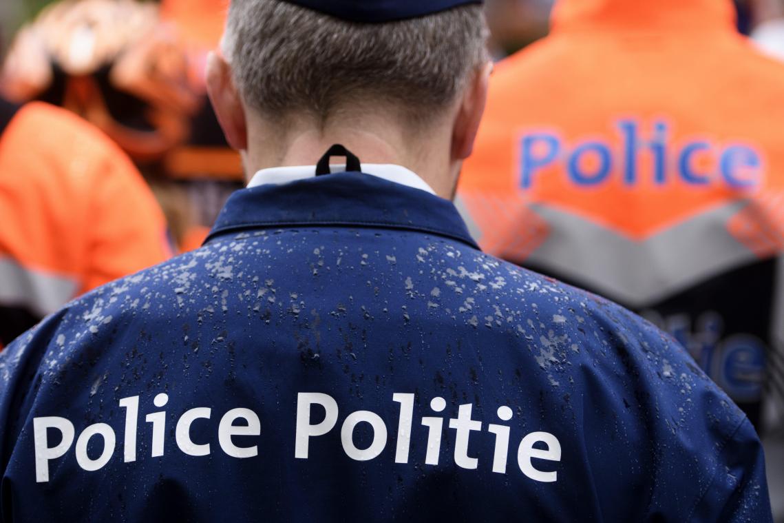 <p>An den Flughäfen könnte es wieder zu langen Wartezeiten kommen, wenn die Polizeibeamten Dienst nach Vorschrift machen.</p>