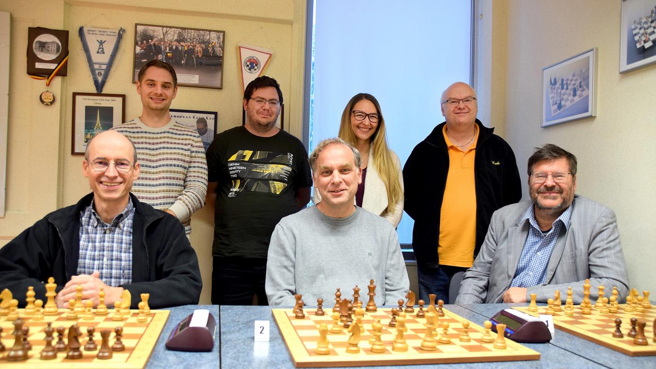 <p>Stehend von links: Oliver Mihok, Gabor Nagy, Barbara Mihok und Rudolf Meessen. Sitzend von links: Martin Ahn, Norbert Coenen und Igor Glek.</p>