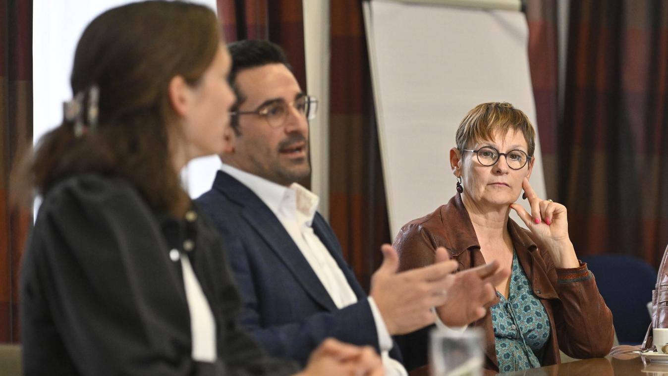 <p>Claire Guffens von Miteinander Teilen, DG-Minister Antonios Antoniadis (SP) und Anne Lecomte von CNCD 11.11.11 (v.l) während der Pressekonferenz am vergangenen Freitag in der Klötzerbahn Eupen.</p>