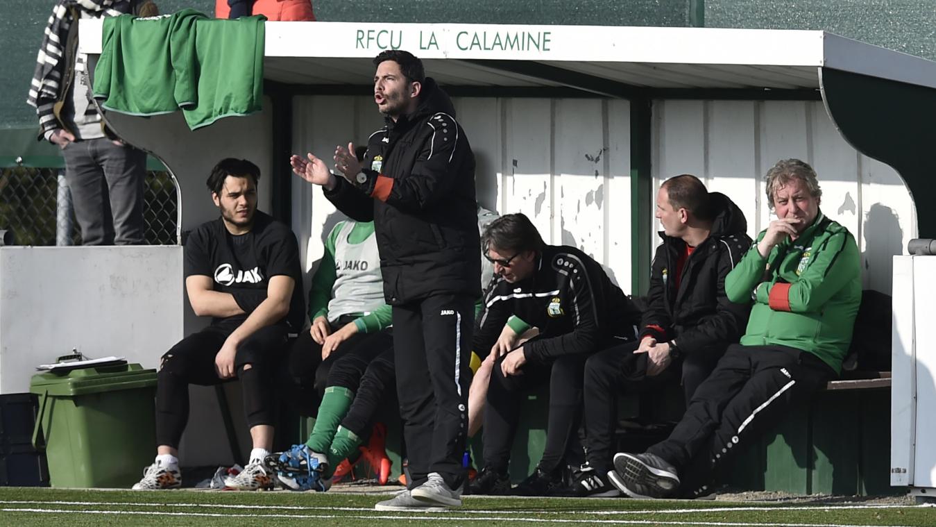 <p>In der Rückrunde der Saison 2015-16 stand Jonathan Negrin (Mitte) als Trainer an der Kelmiser Seitenlinie. Anschließend zog es ihn nach Raeren-Eynatten.</p>