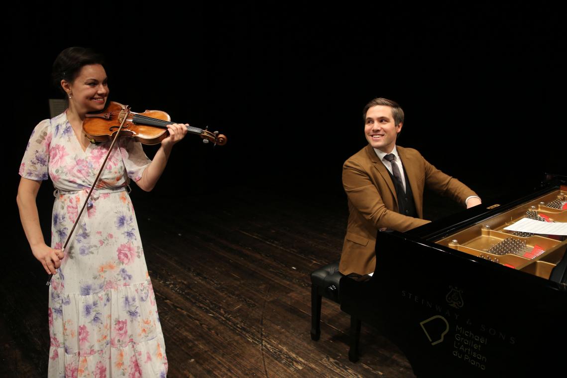 <p>Pianist Rafael Theissen und Geigerin Nadja Nevolovitsch harmonierten hervorragend miteinander.</p>