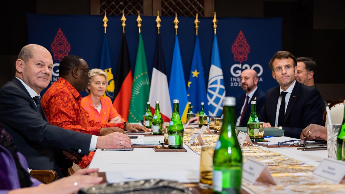 <p>Bundeskanzler Olaf Scholz (l-r), Macky Sall, Präsident der Afrikanischen Union, Ursula von der Leyen, Präsidentin der Europäischen Kommission, Charles Michel, Präsident des Europäischen Rates, Emmanuel Macron, Präsident von Frankreich, und Mark Rutte, Ministerpräsident der Niederlande, nehmen beim G20-Gipfel an einem sogenannten Side Event teil.</p>