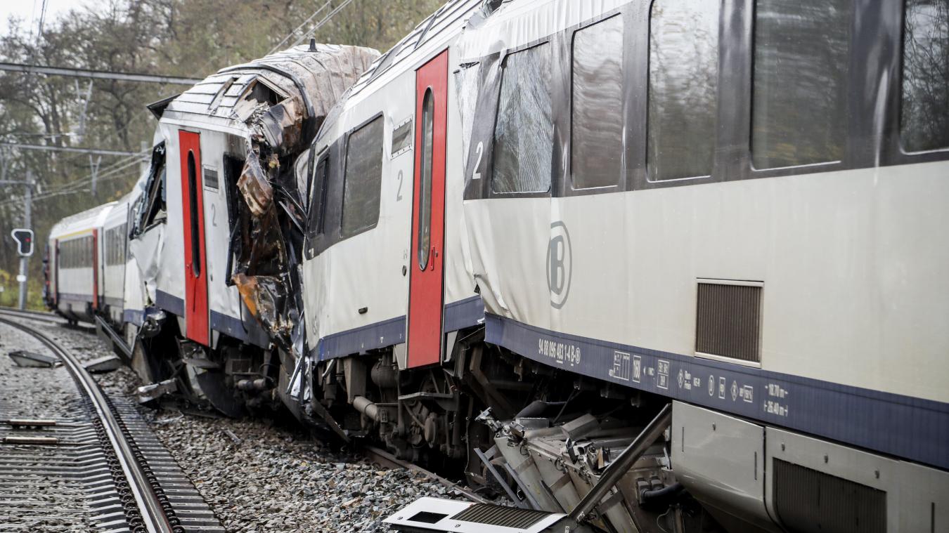 <p>Das Ende einer Geisterfahrt: Ein Triebwagen hatte sich vom Bergungszug gelöst und war führerlos auf einen Passagierzug geprallt.</p>
