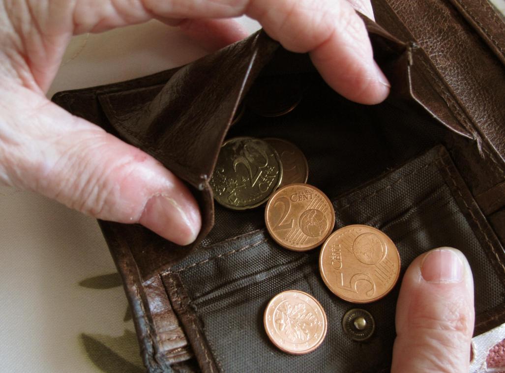 <p>Für viele Menschen wird das Geld am Ende des Monats knapp.</p>