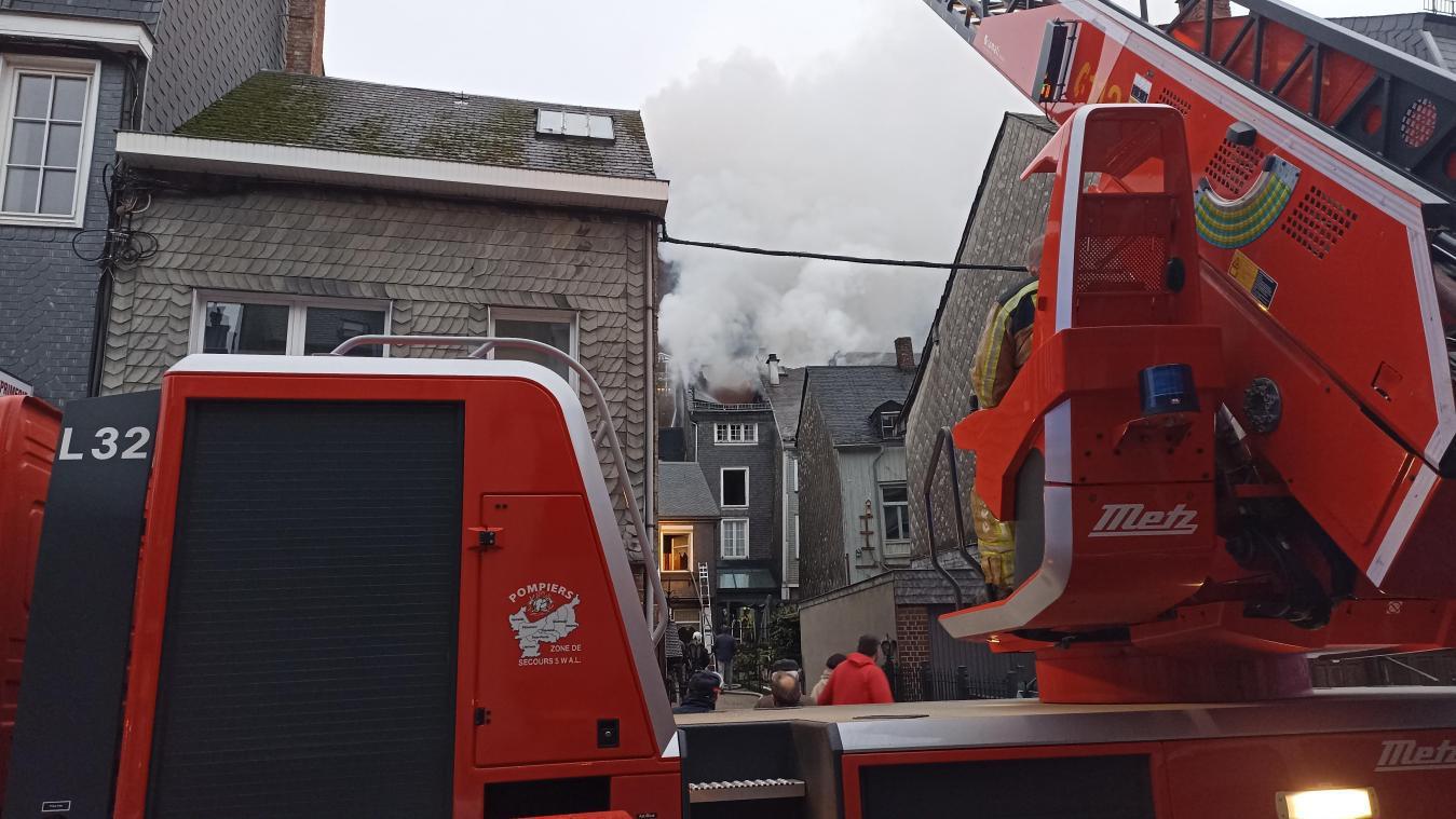 <p>Großeinsatz der Feuerwehr am Mittwochnachmittag in der Malmedyer rue la Vaulx.</p>
