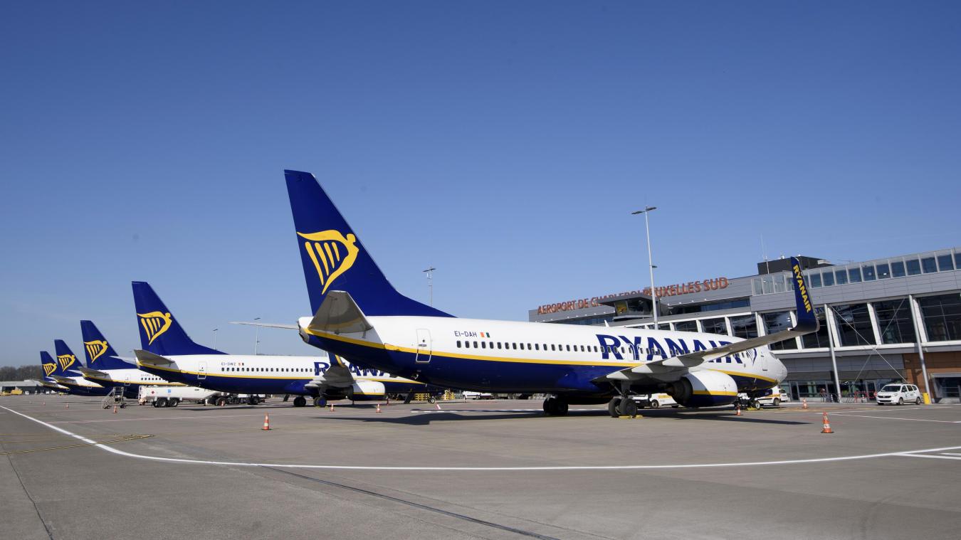 <p>Maschinen von Ryanair stehen am Flughafen von Charleroi.</p>