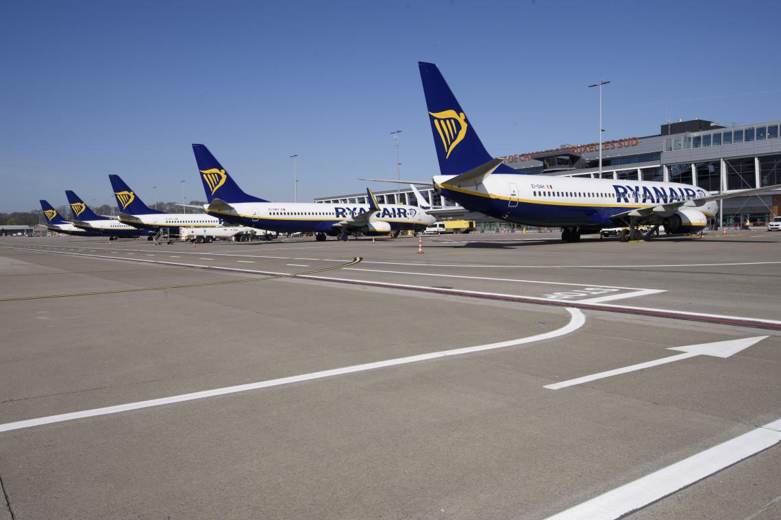 <p>Am Ryanair-Stützpunkt in Charleroi wurden am Wochenende 152 Flüge gestrichen. Davon waren 20.000 Passagiere betroffen.</p>