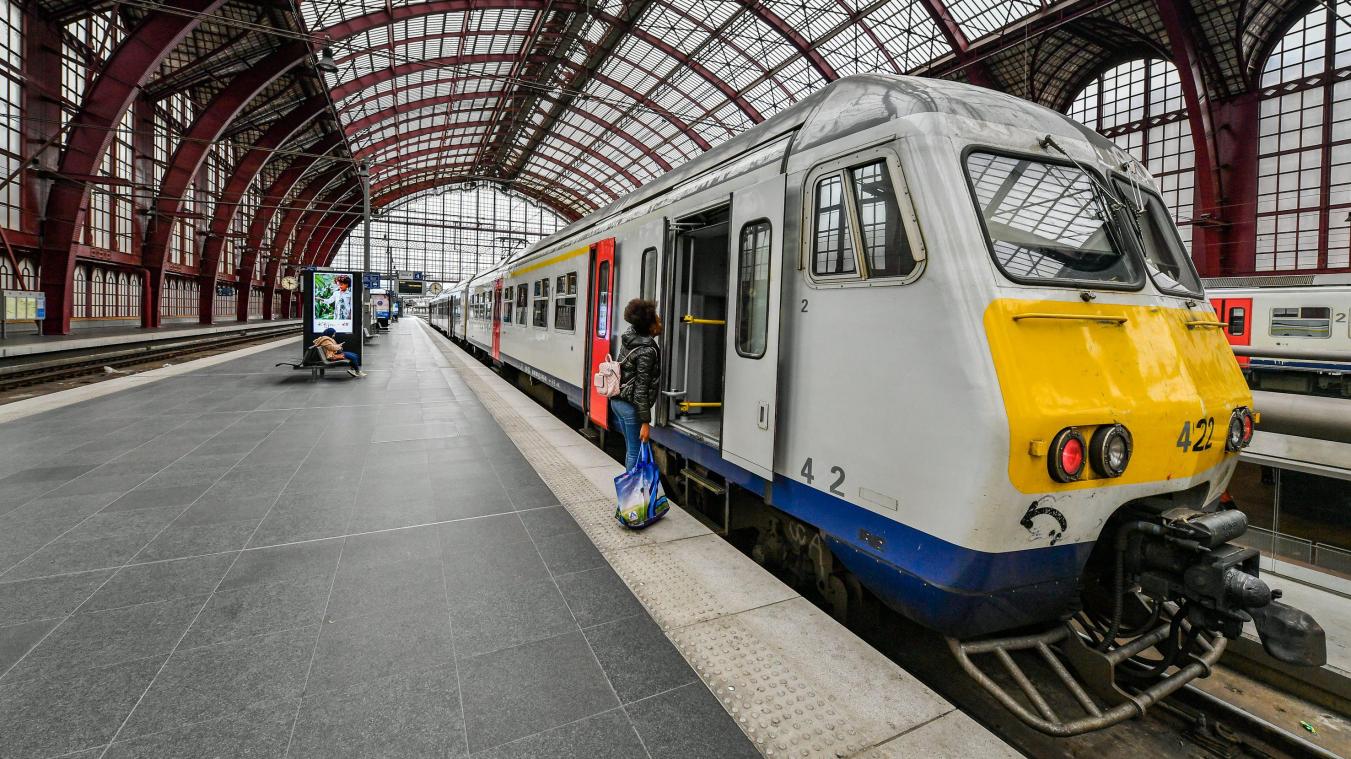 <p>Ein Blick in den Antwerpener Hauptbahnhof</p>