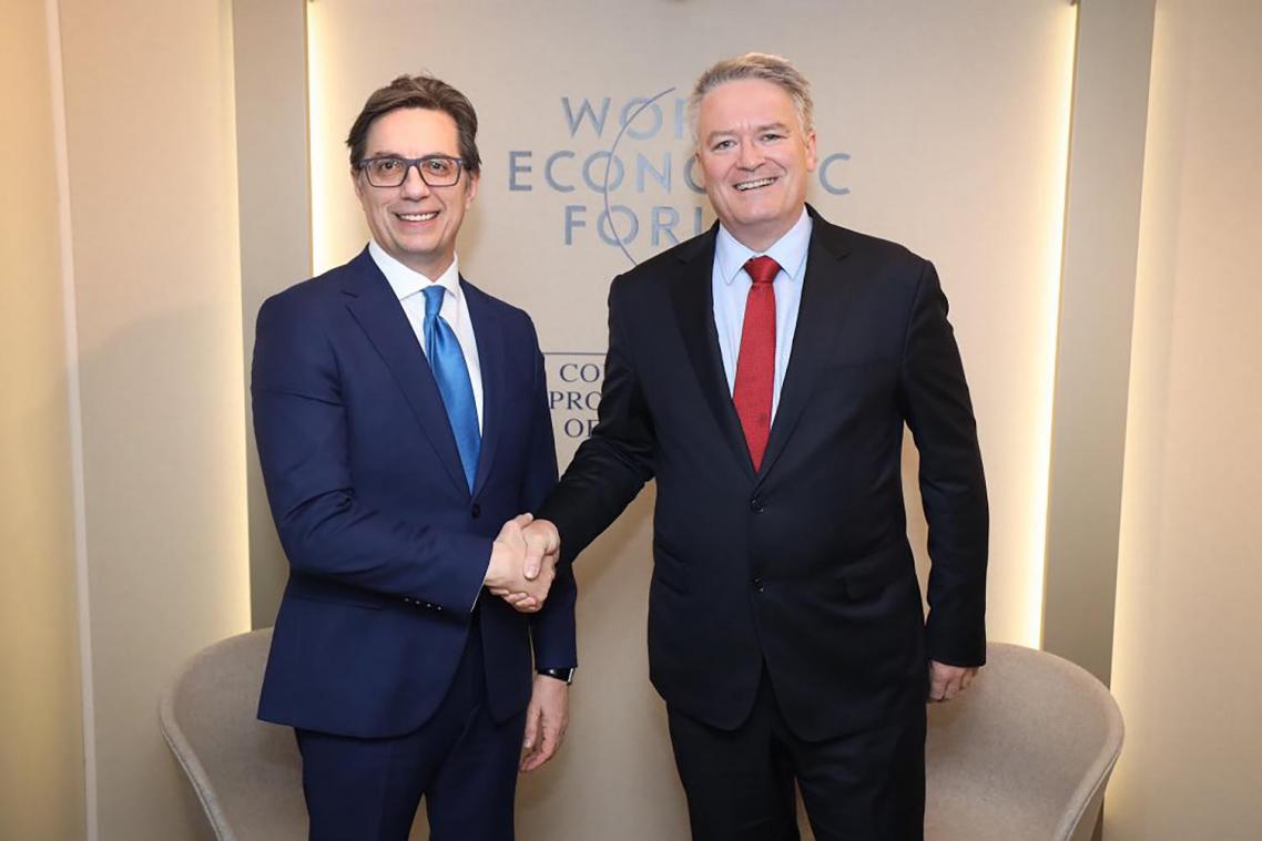 <p>Für Mathias Cormann stehen beim Weltwirtschaftsforum in Davos eine Reihe von bilateralen Treffen auf dem Terminkalender. So tauschte er am Dienstag mit Stevo Pendarovski, dem Präsidenten Nordmazedoniens, aus.</p>