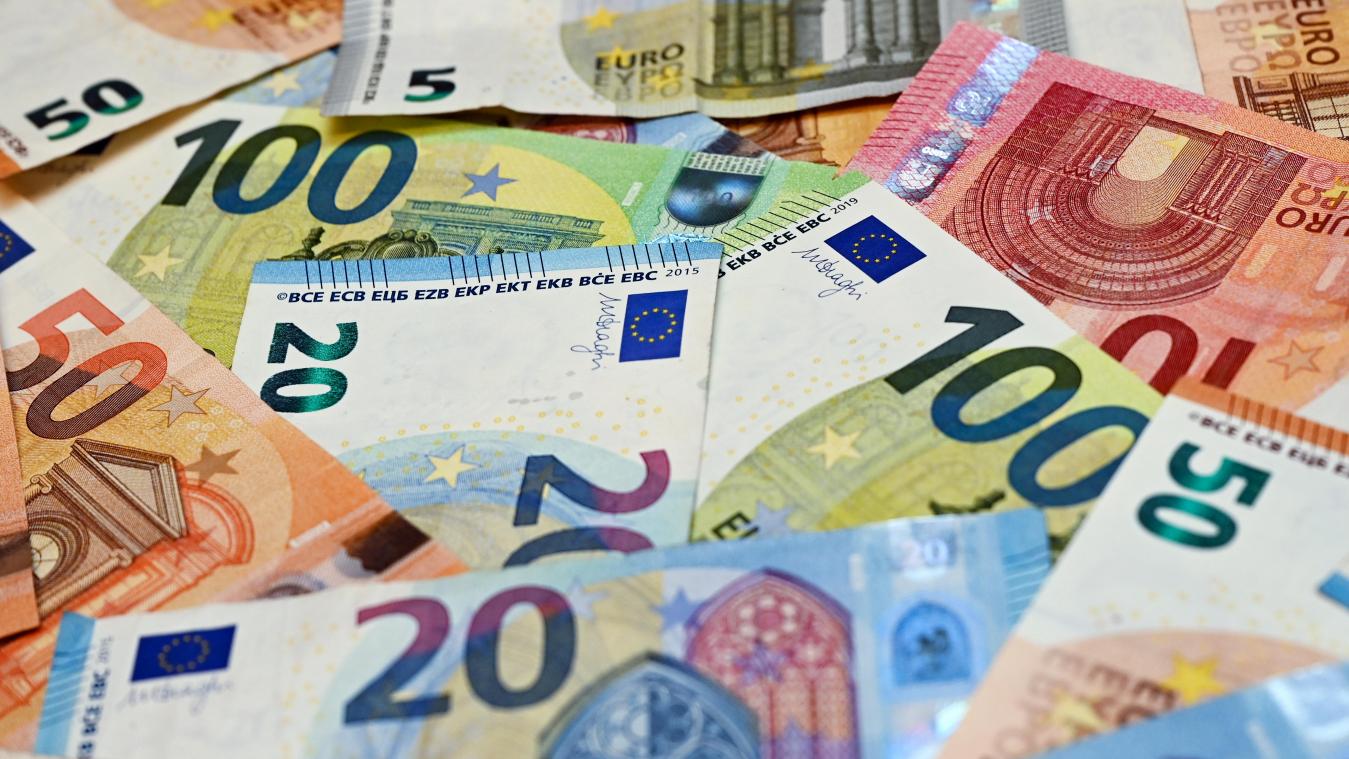 <p>Zinserhöhung kostet Staat 10 Milliarden Euro</p>
