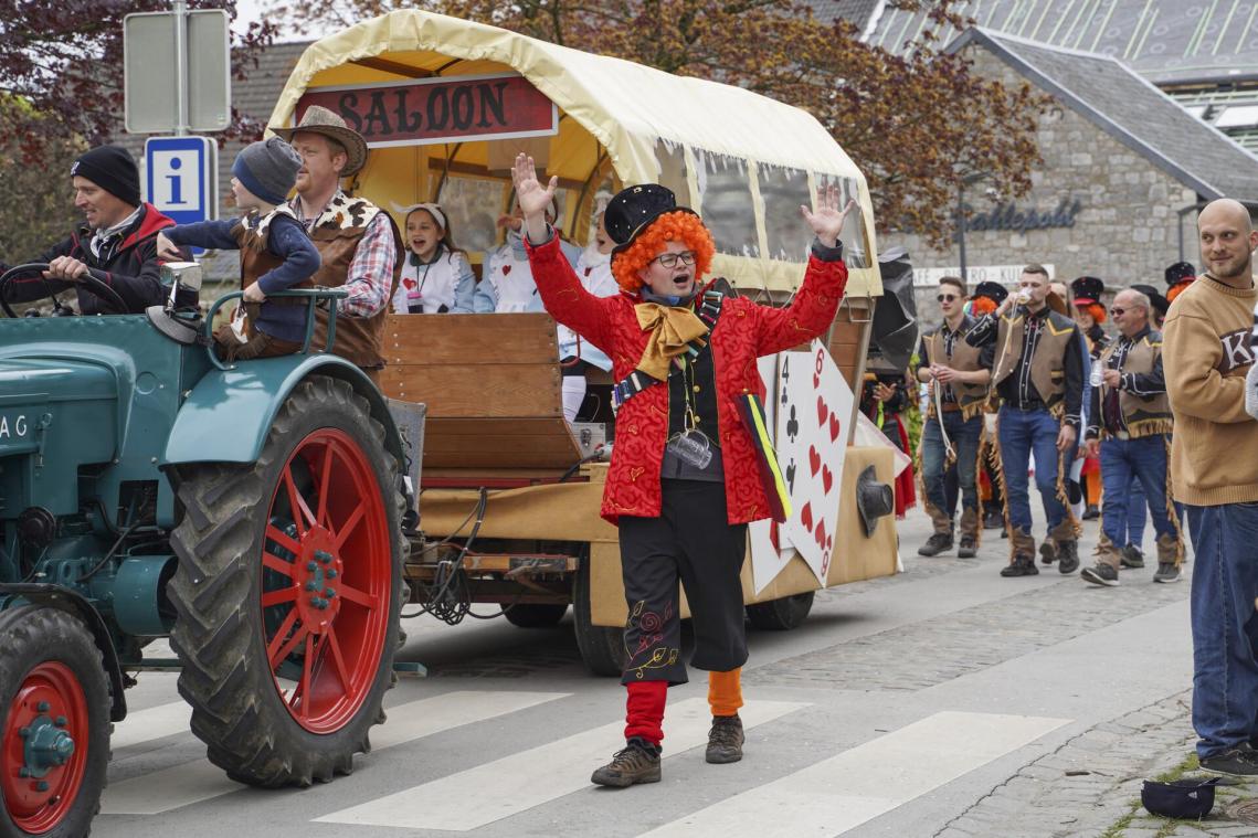 <p>In diesem Jahr wird der Raerener Karnevalszug auf Wunsch vieler Karnevalsgruppen einen verlängerten Zugweg gehen.</p>
