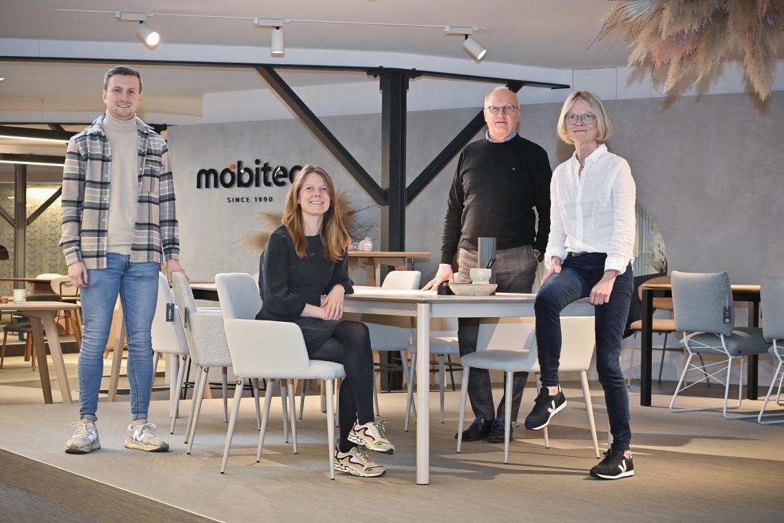 <p>Colin Blezer, Marie Claeys, Ralf Lötfering und Anne Rom (v. l.) konnten in diesen Tagen das größte Projekt in der 33-jährigen Geschichte von Mobitec abschließen.</p>