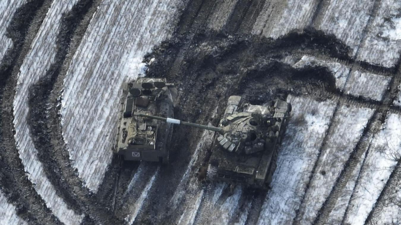 <p>Dieses von den ukrainischen Streitkräfte veröffentlichte Foto zeigt beschädigte russische Panzer auf einem Feld nach einem Angriffsversuch.</p>