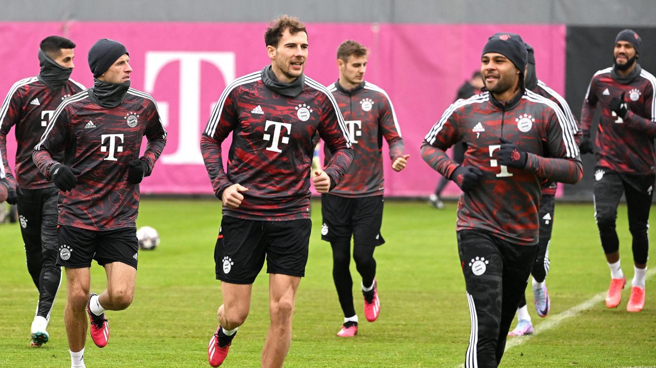 <p>Abschlusstraining am Montag: Auch der FC Bayern steht heute Abend unter Druck.</p>