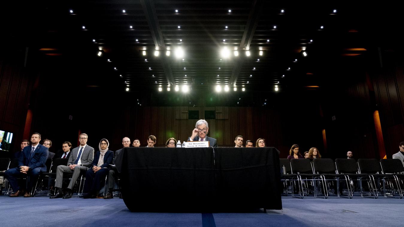 <p>Jerome Powell, Vorsitzender der US-Notenbank Fed, nimmt an einer Anhörung des Bankenausschusses des Senats auf dem Capitol Hill teil.</p>