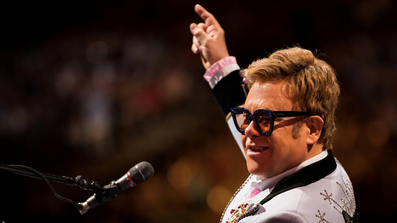 <p>Elton John, seit 1998 offiziell Sir, schuf mit „Candle in the Wind“ (in der Version von 1997) die erfolgreichste Single der Musikgeschichte. Auch gewann er gleich zweimal den Oscar für „Can You Feel the Love Tonight“ aus „Lion King“ (1995) und „(I’m Gonna) Love Me Again“ aus „Rocketman“ (2020).</p>
