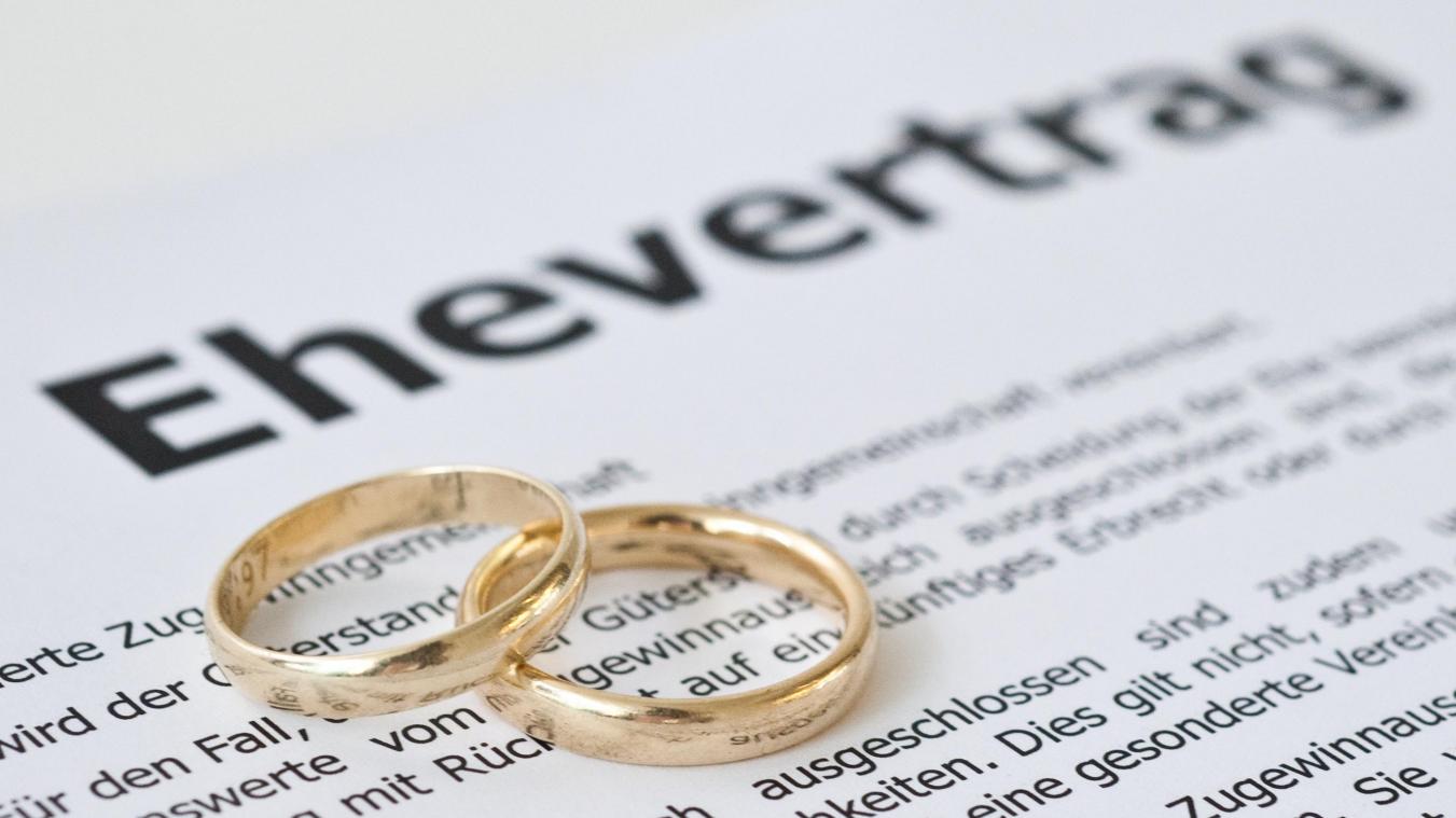 <p>Mehr Eheverträge abgeschlossen - Auch Zahl der Vertragsänderungen nimmt zu</p>
