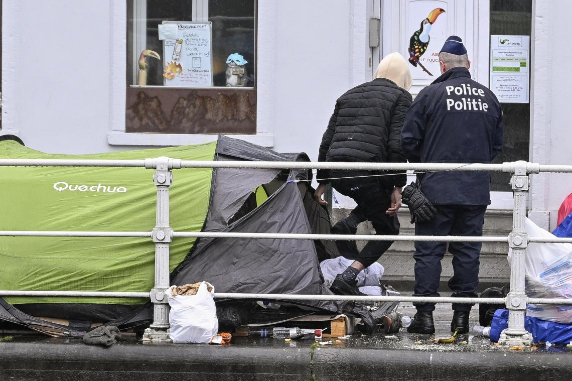 <p>Kollektiv will gegen Fedasil und Föderalregierung klagen</p>
