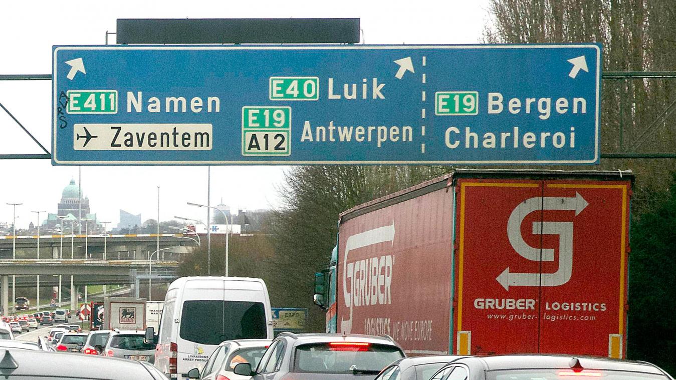 <p>Die Bezeichnungen „Namen“ oder „Luik“ werden wohl auf den Autobahnschildern in Flandern bleiben.</p>