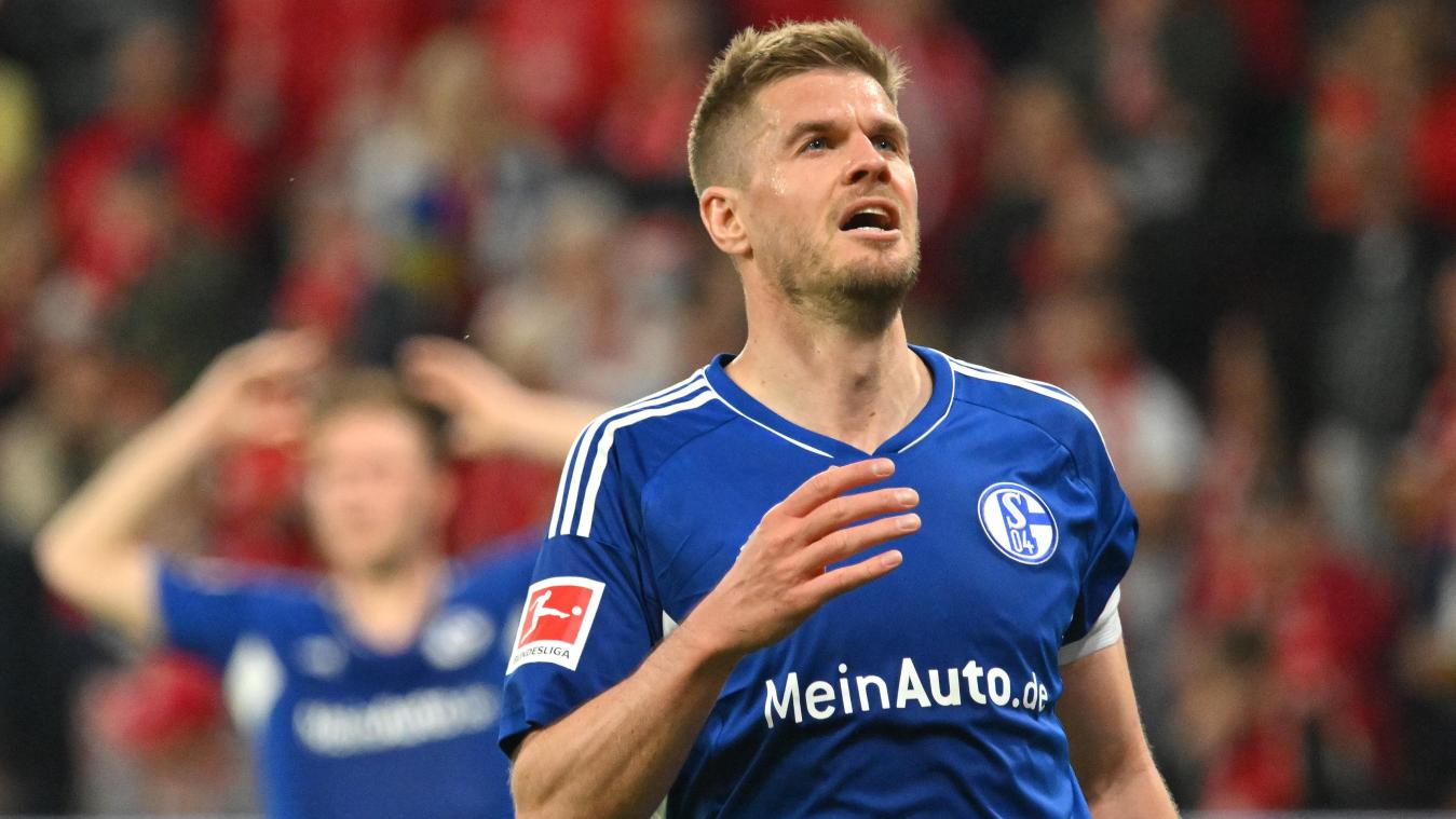 <p>Simon Terodde will Schalke erneut zum direkten Wiederaufstieg schießen.</p>